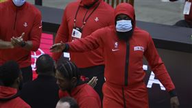 ▲哈登（James Harden）、沃爾（John Wall）合攻35分，火箭不敵獨行俠。（圖／美聯社／達志影像）