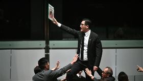 圖翻攝自林卓廷 LAM CHEUK TING臉書