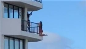 網美,11樓,危險動作,驚悚,拍照,懸空