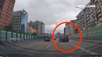 忘下匝道倒退嚕　後車駕駛嚇傻急煞車