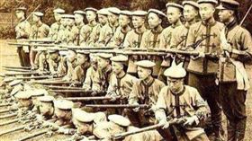 八國聯軍看到清軍武器庫傻眼。（圖／翻攝自百度百科）