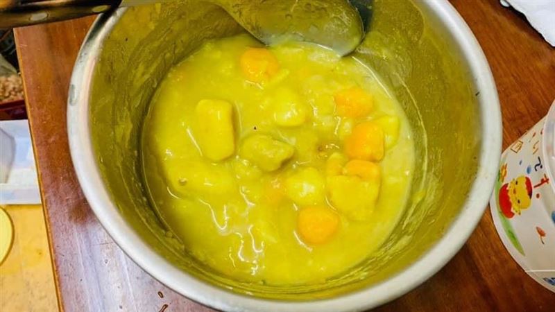 爽吃咖哩炒麵！她一嚐味道傻了：甜的