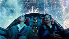 ▲《神力女超人1984》中男女主角再續前緣，讓許多影迷感動不已。（圖／由華納兄弟提供）