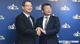 ▲中華職棒新任會長蔡其昌談及秘書長人選。（圖／記者黃泓哲攝影）
