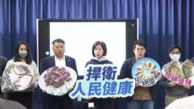 TPOC台灣議題中心透過QuickseeK快析輿情資料庫監測發現，現階段國民黨在地方上，「反萊豬公投」聲量最高的地區仍是台北市，其他縣市則表現一般；同時也發現，相較近日吵得沸沸揚揚的「豬標章之亂」、「國產豬價上漲」，地方政府訂定「萊豬自治條例」違憲，才是號召更多民眾響應連署的關鍵。