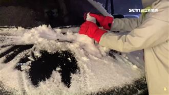南投松雪樓降雪　急凍飄冰霰遊客驚呼