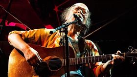 登台只唱15分鐘！76歲男星「演唱會猝死」粉絲全程目睹 南正人（圖／翻攝自Live Schedule Minami Masato臉書）