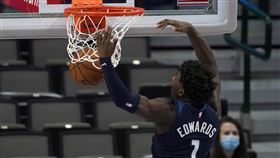 狀元狼「超狂隔扣」…小李成海報背景
NBA,明尼蘇達灰狼,Anthony Edwards,狀元,波特蘭拓荒者
美聯社／達志影像