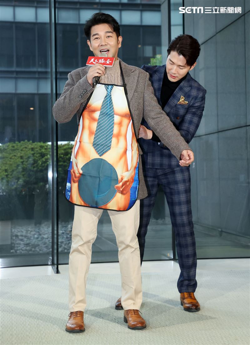 「天之驕女」黃少祺、謝承均。（記者邱榮吉/攝影）