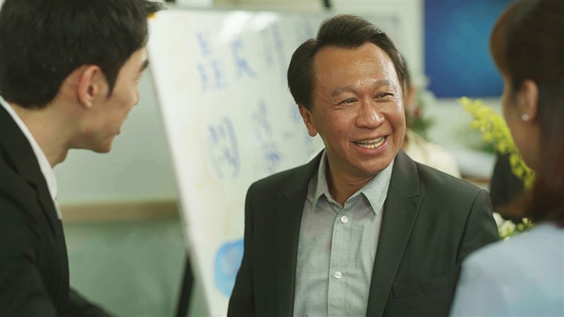 慘被單親媽追車討債　金鐘視帝急喊冤