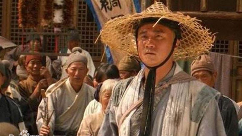2兒時玩伴進京討官！朱元璋：斬1個
