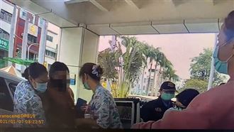 最暖3min！警方為孕婦開道送醫