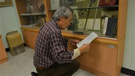 已故作家鍾肇政兒子鍾延威在臉書披露，真理大學麻豆校區台文館去年底遭無預警換鎖封館，不讓一手創辦台文館的82歲張良澤（圖）進入。（圖／翻攝自鍾延威臉書facebook.com）
