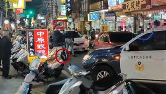 當警察塑膠！5煞當街暴打1對男女！