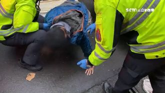 絕命終結站上演　男站路邊遭夾擊撞飛