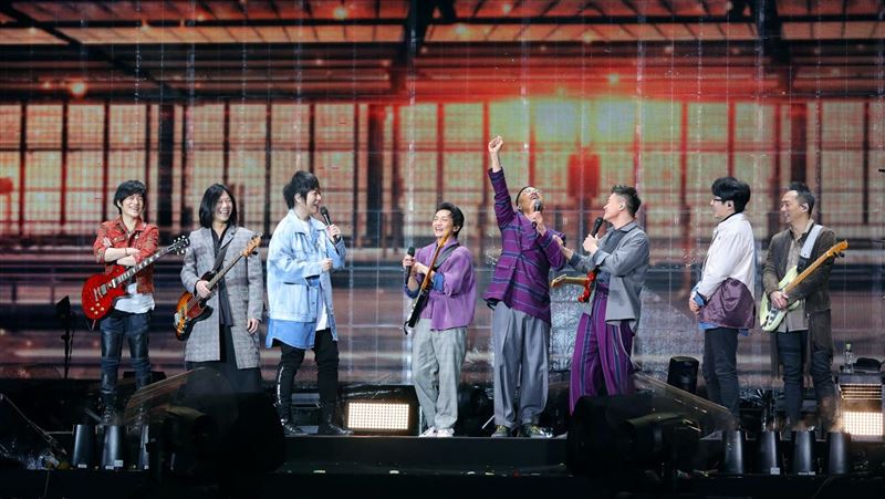 榴槤奶回來了　五月天合體天團粉嗨爆