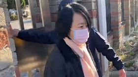 葉素菲出獄，博達掏空，台中女子監獄。(圖／翻攝畫面)