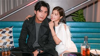 偶像劇女神騷爆　童顏巨乳狐仙摸胯下