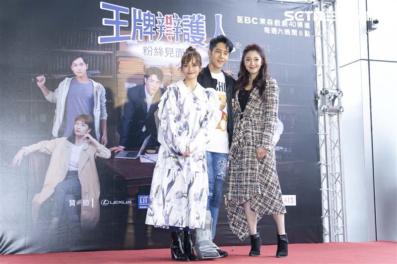 胡宇威、葉星辰、黃薇渟、林孫煜豪出席王牌辯護人粉絲見面會。（圖／記者楊澍攝影）