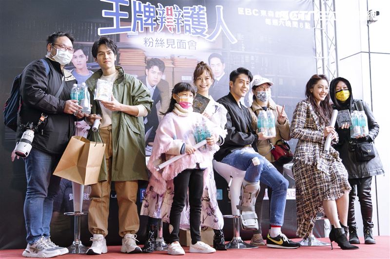 胡宇威、葉星辰、黃薇渟、林孫煜豪出席王牌辯護人粉絲見面會。（圖／記者楊澍攝影）