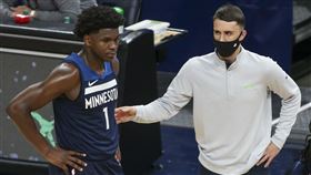 狀元郎交學費！尷尬失誤搞砸一哥回歸
NBA,明尼蘇達灰狼,Anthony Edwards,狀元,失誤
美聯社／達志影像