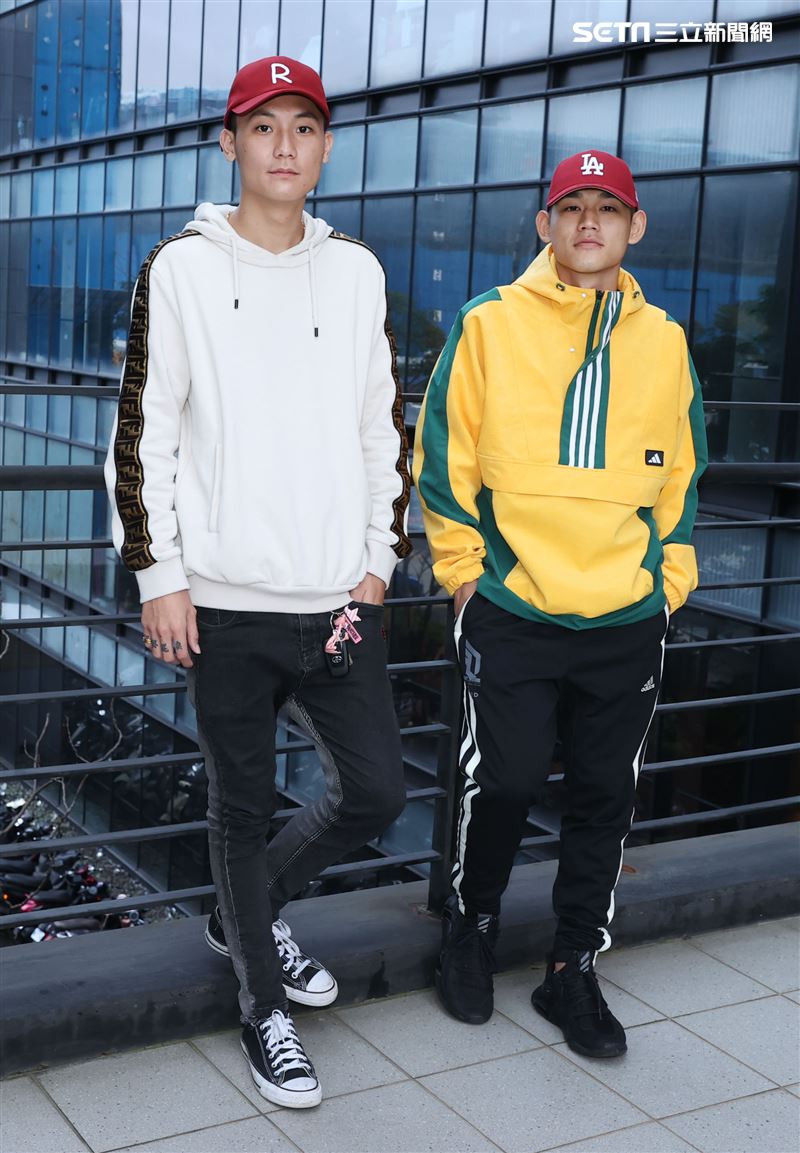 阿倉、屁辰三立新聞網專訪。（記者邱榮吉/攝影）