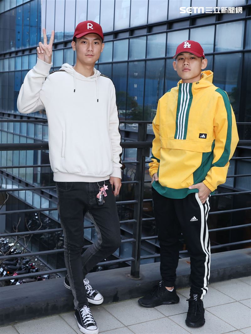 阿倉、屁辰三立新聞網專訪。（記者邱榮吉/攝影）