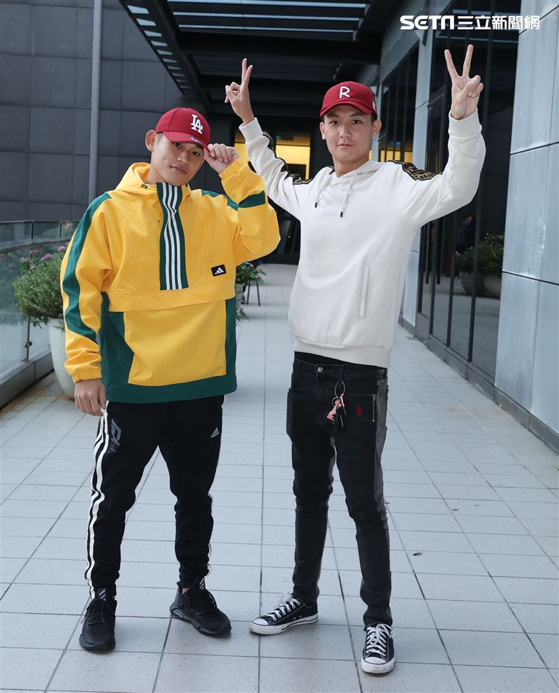 阿倉、屁辰三立新聞網專訪。（記者邱榮吉/攝影）