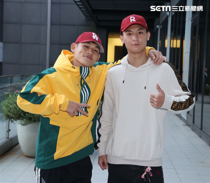 阿倉、屁辰三立新聞網專訪。（記者邱榮吉/攝影）