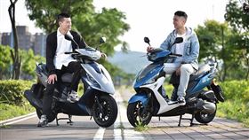 ▲宏佳騰OZS 150i、ES 150R（圖／宏佳騰提供）