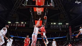 麻辣鍋吃到飽！牆哥硬打湖人禁區吃鱉
NBA,洛杉磯湖人,Anthony Davis,LeBron James,Marc Gasol,火鍋,John Wall
翻攝自火箭官方推特