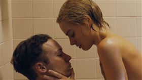 小丑女,瑪格羅比,破處,小鮮肉,女上男下。（圖／采昌提供）