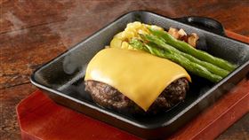 乾杯。（圖／業者提供）