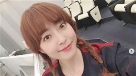 沈恩珍曬對戒宣布結婚。（圖／翻攝自eundung81 IG）