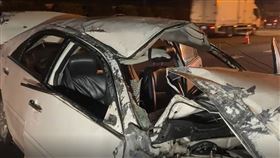 國道中山高,意外,自撞,乘客,拋出