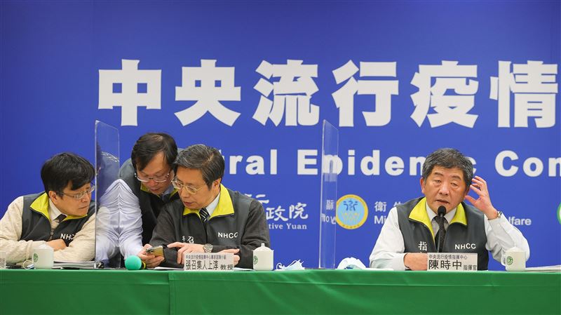 獵巫染疫醫護？呂秋遠：你還開玩笑？