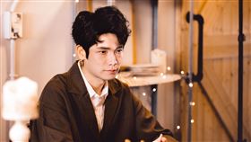 ▲張行有參與在Vidol網劇《愛不愛栗絲》飾演大元，客串角色。（圖／由《愛不愛栗絲》劇組提供）