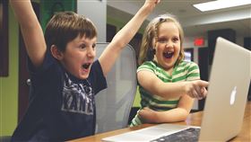 ▲90年高中生在網路上創不少流行用語。（圖／擷取自pixabay）