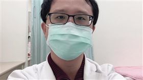 吳承羲（圖／翻攝自東村誠醫師的診療室臉書）