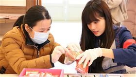 創作歌手吳汶芳化身公益天使降臨桃園真善美基金會 真善美社會福利基金會提供