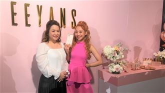 鬼鬼清澈眼妝秘密武器　原來是它