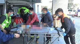 在家門口玩耍！1歲童遭車輾壓吐血亡