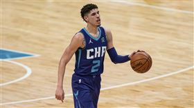 ▲「球三弟」鮑爾（LaMelo Ball）再傳神助攻。（圖／美聯社／達志影像）