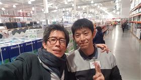 心疼清寒工讀生！熱血機師「傢俱、床組全包」　14年後相遇爆鼻酸（圖／翻攝自王丰臉書）