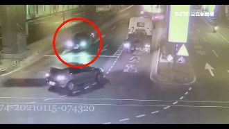 通緝犯帶毒衝路檢　警匪追逐自撞被逮