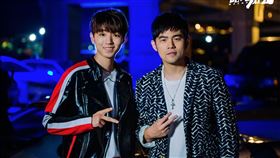 錢也買不到！男星客串《叱咤風雲》周杰倫送「收藏級愛車」（圖／翻攝自崔丁微博）