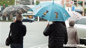 天氣／寒冷／下雨／冬天（記者陳弋攝影）