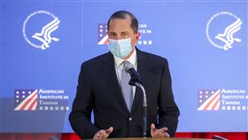 艾薩赴台大公衛學院演講美國衛生部長艾薩（Alex Azar）率團訪台，11日下午赴台大公衛學院發表公開演說。中央社記者裴禛攝　109年8月11日