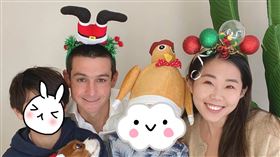 亞歷媽（王君萍）／法國老公跟2個兒子亞歷山大（亞歷）、安德里（阿弟）。臉書