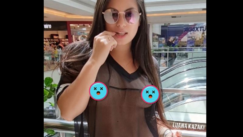 巴西女星3點全透　豪乳狂晃高調逛街